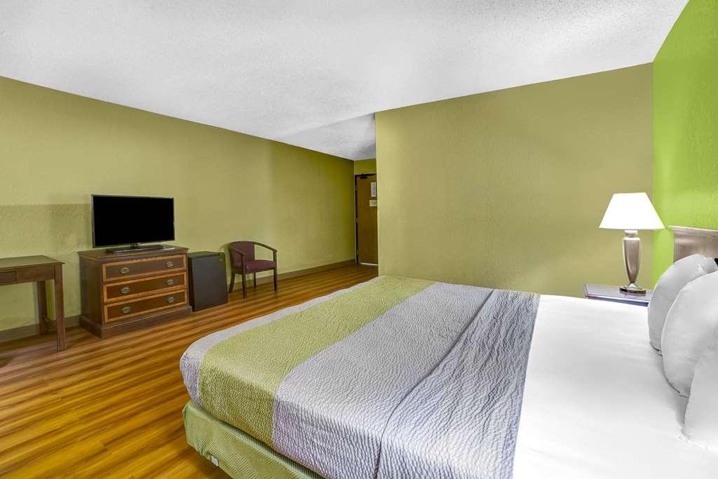 Motel 6 Morehead Room photo
