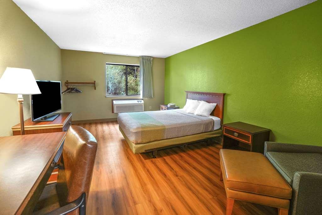 Motel 6 Morehead Room photo