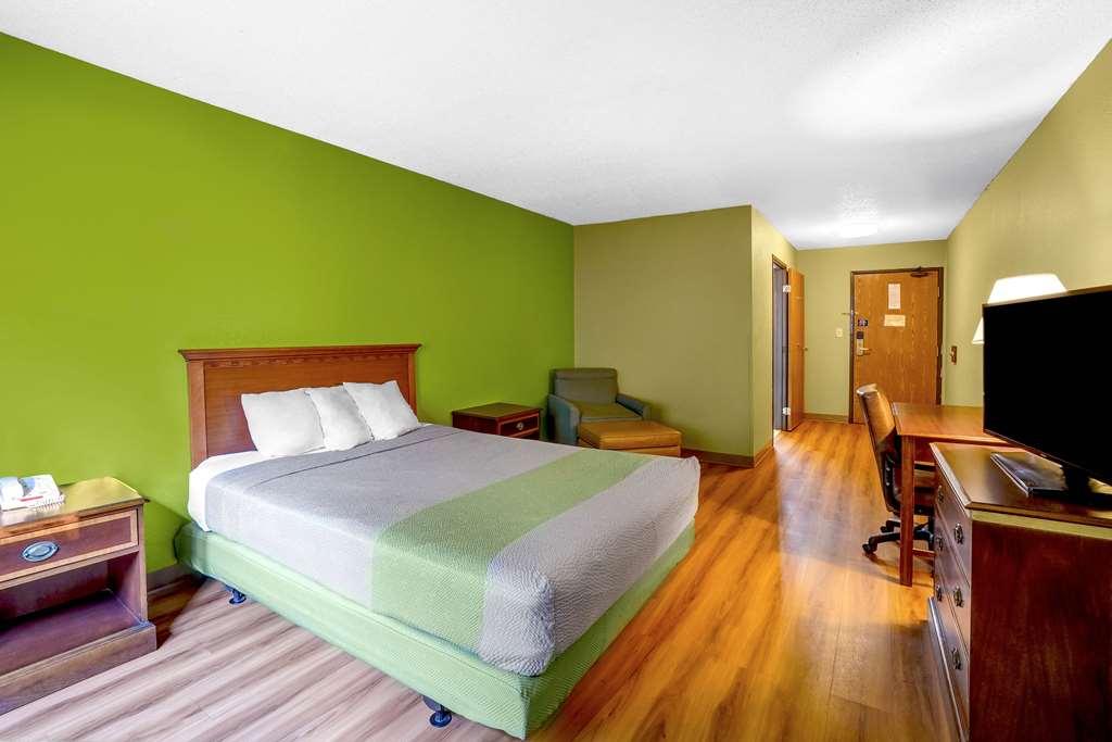 Motel 6 Morehead Room photo
