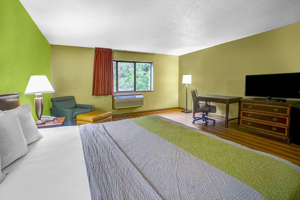Motel 6 Morehead Room photo